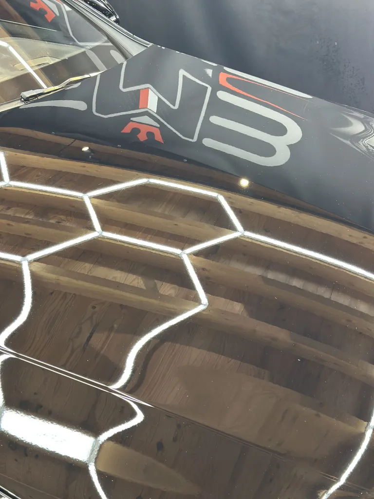 Mercedes E400 – Préparation esthétique haut de gamme & traitement céramique professionnel à Lyon et alentours 