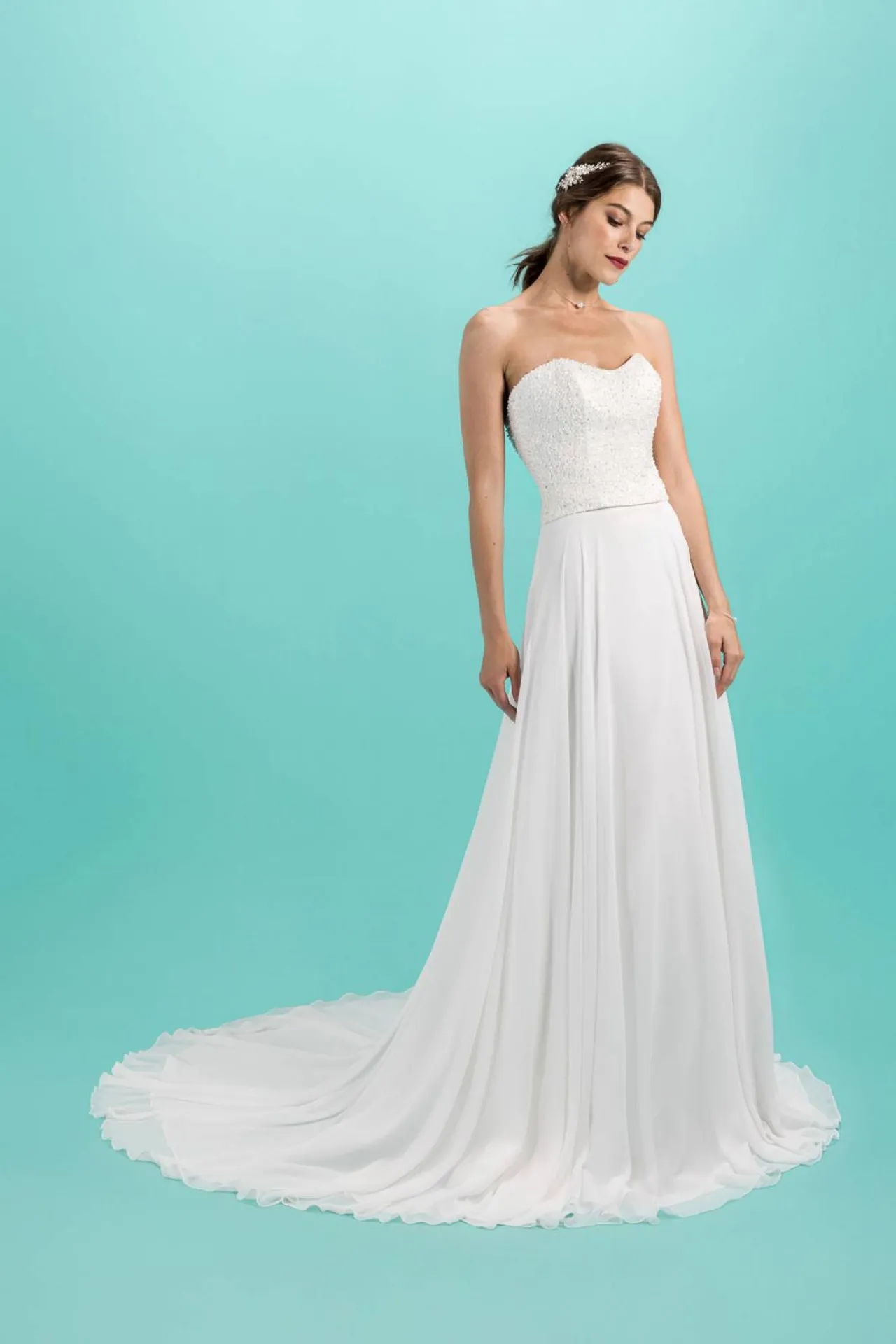 robe de mariée fluide simple à Marseille