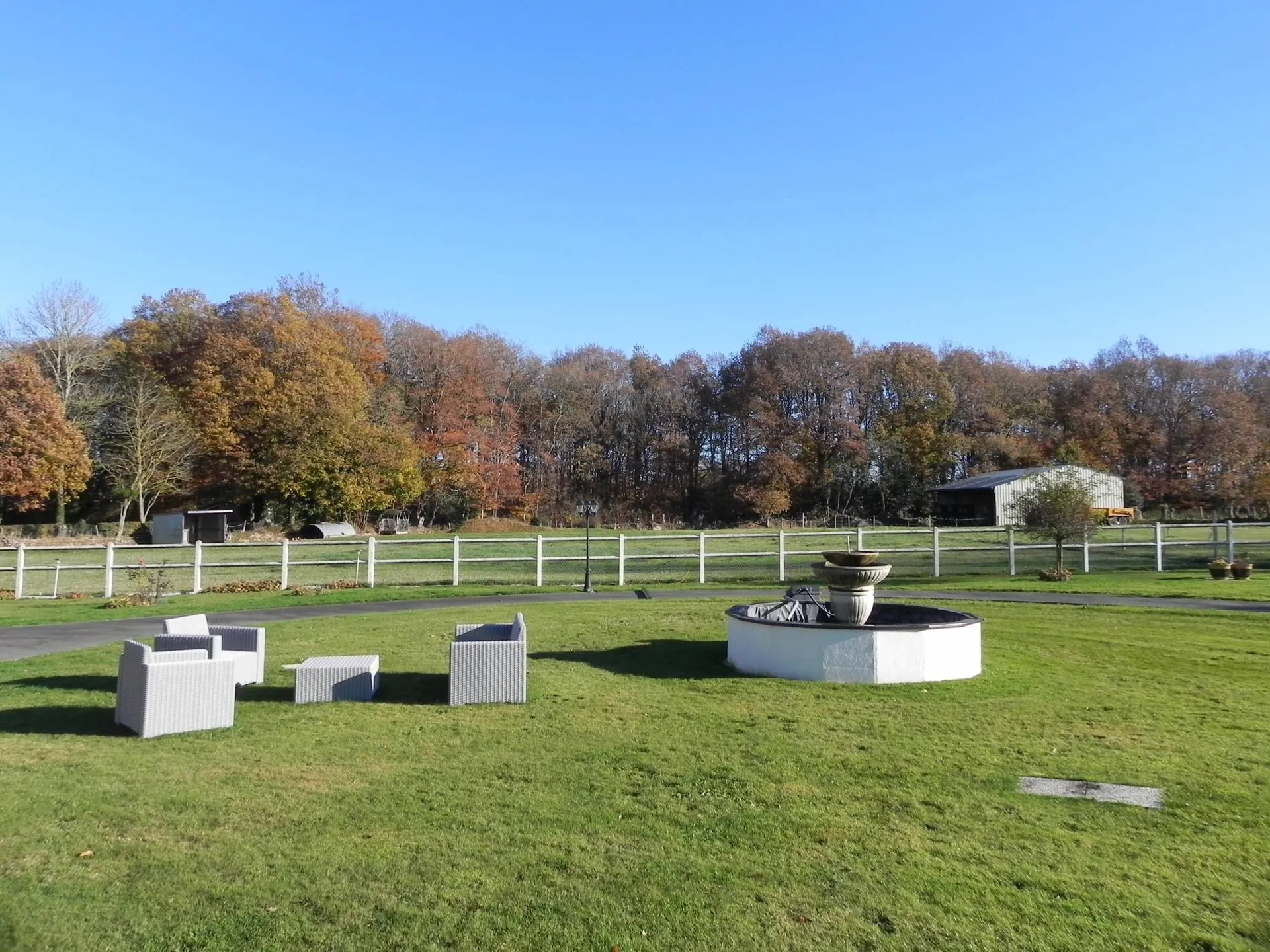 Acquisition d'une Maison avec bâtiments et presque 8 hectares de terres, idéale chevaux, au sud de Lisieux 14100.