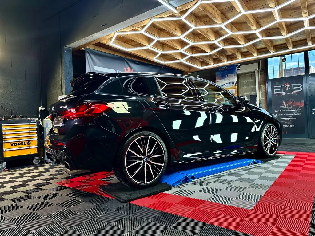 centre de DETAILING traitement céramique contre les micros rayures BMW 135 vaugneray 