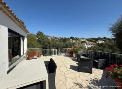 Villa Les Issambres – rénovée avec charme, à 500 m des plages et une piscine