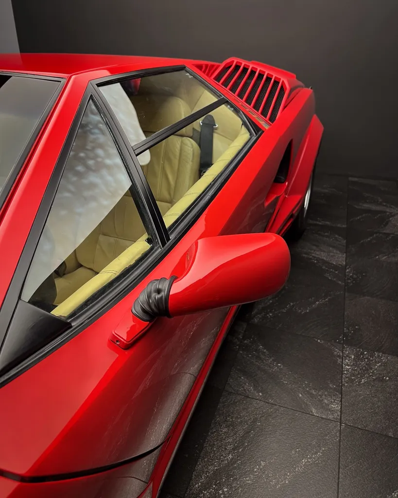 Protéger sa Lamborghini Countach avec un traitement céramique chez DSP Service à Le Mans