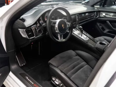 Pose de film de protection transparent Xpel et traitement céramique sur cette Porsche Panamera Gts