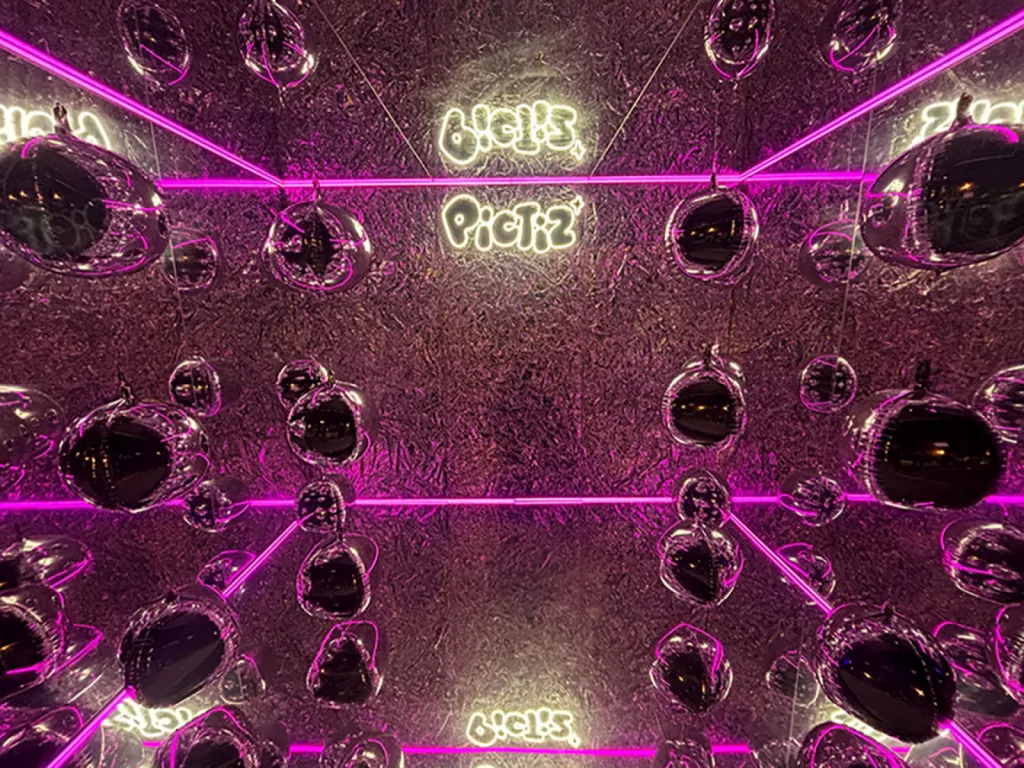 Louer une Mirror box dans un centre commercial à Marseille