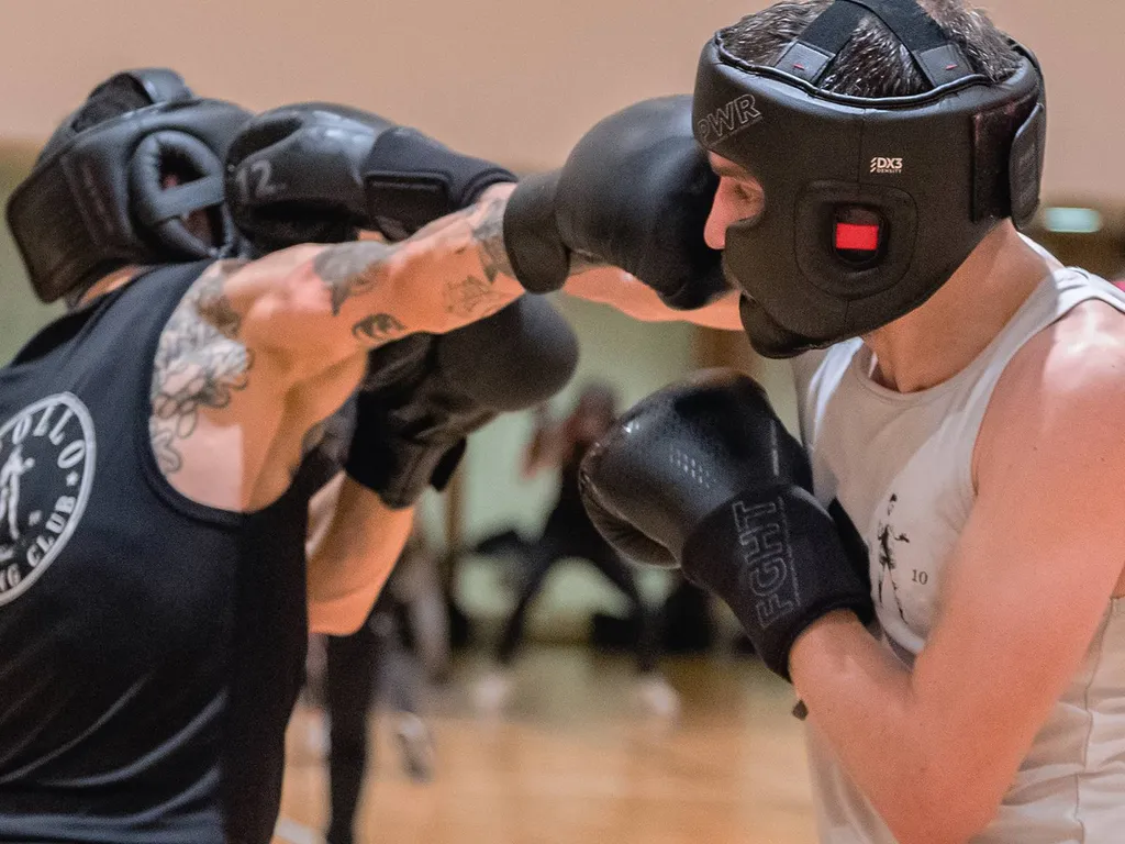 séance de boxe anglaise pendant un sparring 