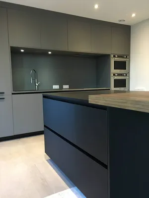 cuisine avec ilot central fenix noir mat