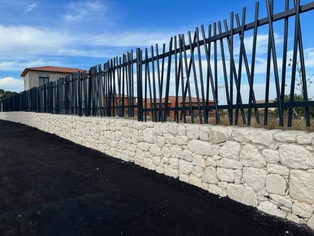 PIERRE A BATIR DE PROVENCE