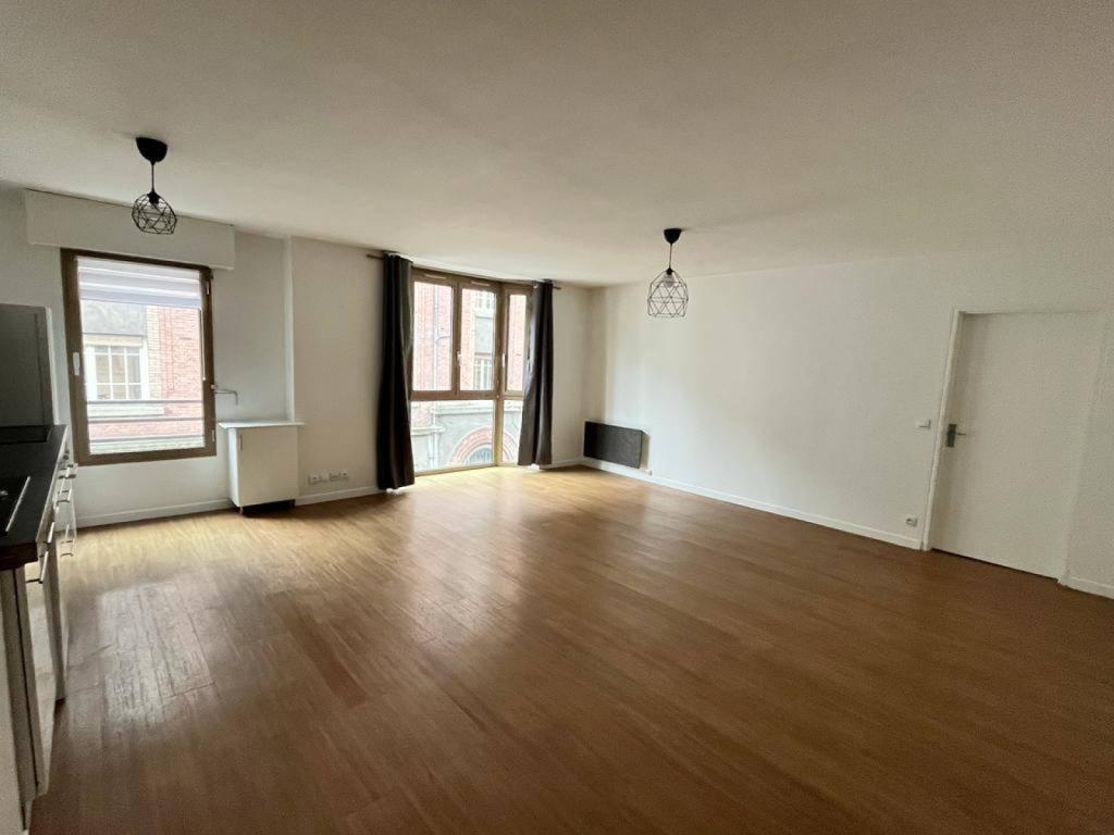 Très bel appartement F3 hyper centre avec PARKING - 955€ charges comprises