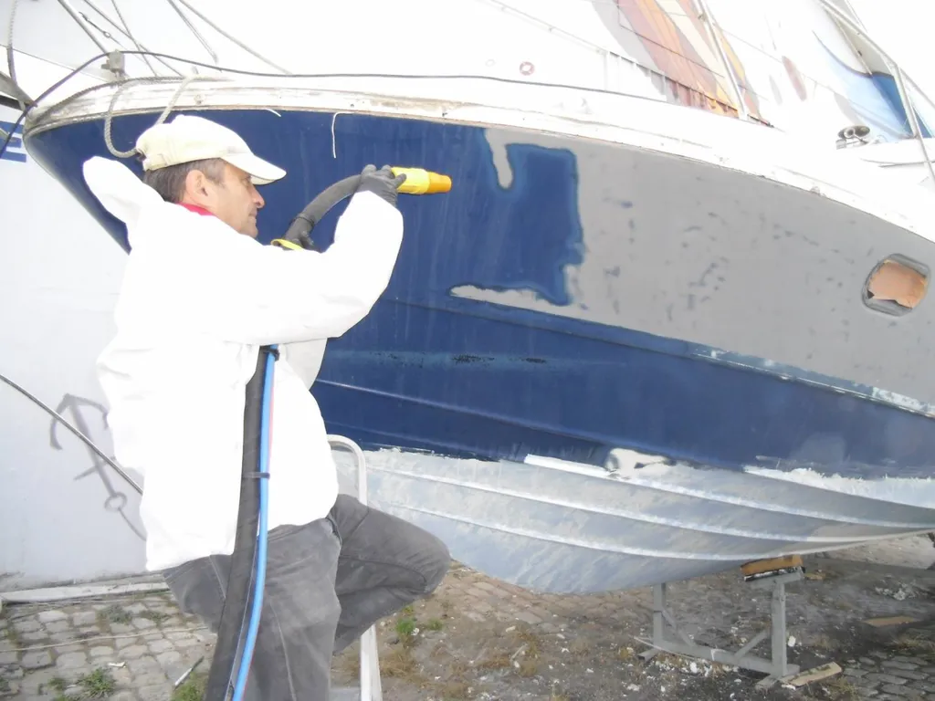 Décapage anti fouling  Sablage bateau Hyères
