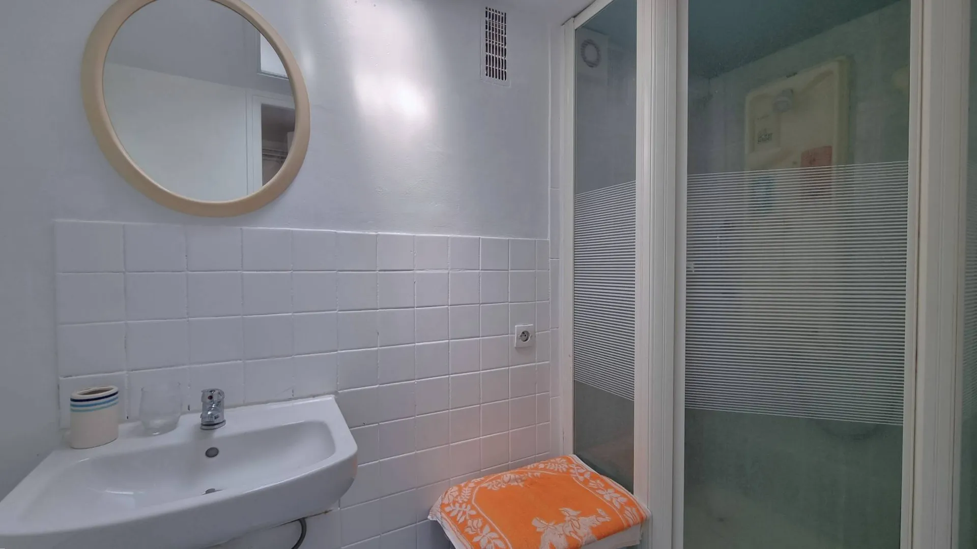 A vendre, charmante maison en briques avec jardinet, 2 chambres, Dieppe 76200