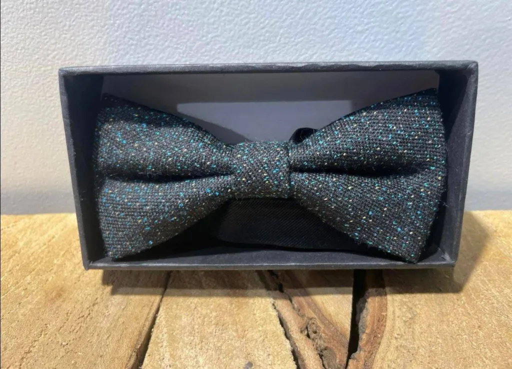 Nœud papillon BILLYBELT laine noire et bleue ciel chez Urban Chic La Suite à Dieppe