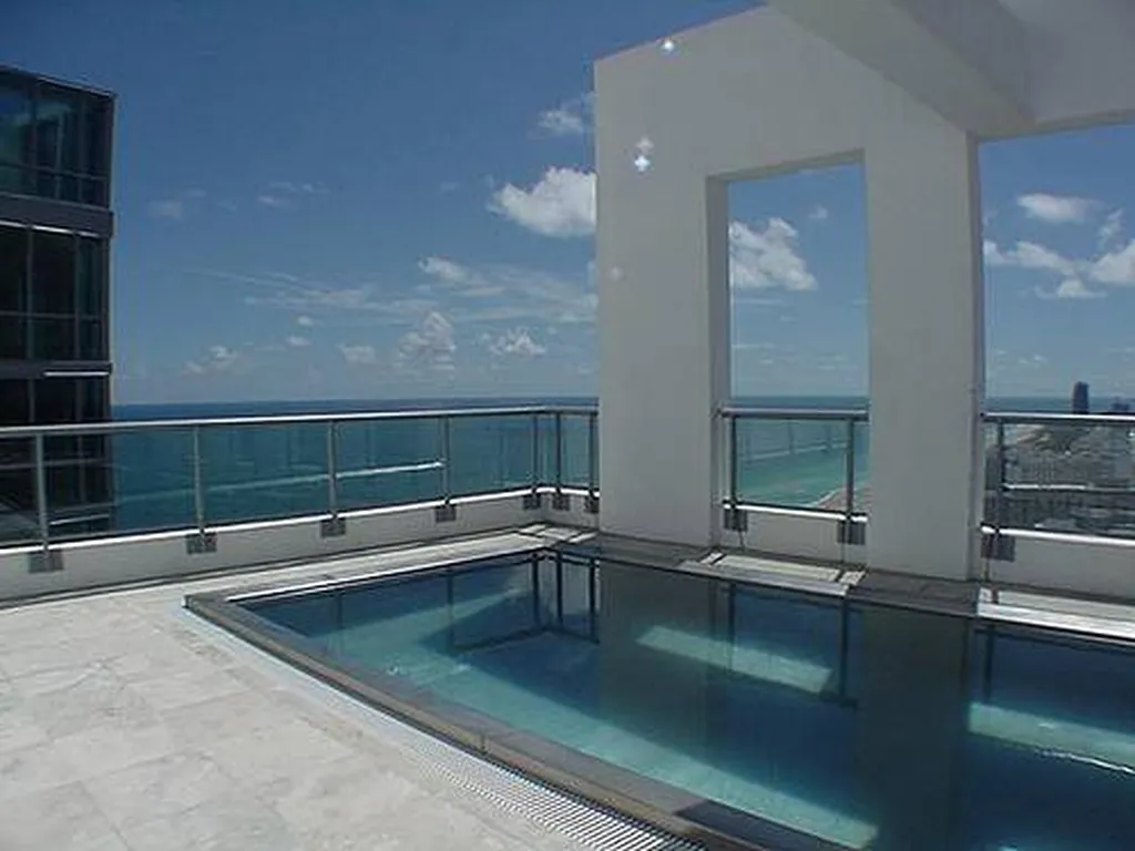 TADELAKT TERRE DU MONDE AU PENTHOUSE APOGEE A MIAMI BEACH