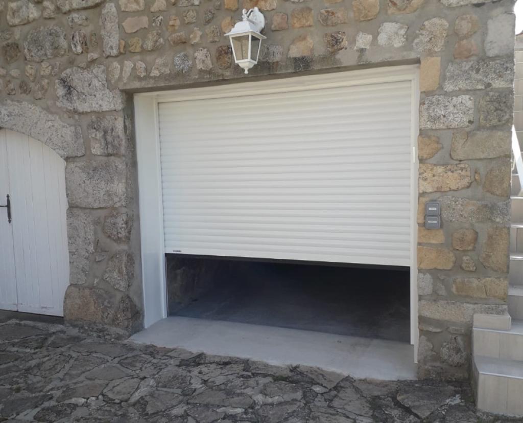 Porte de garage enroulable
