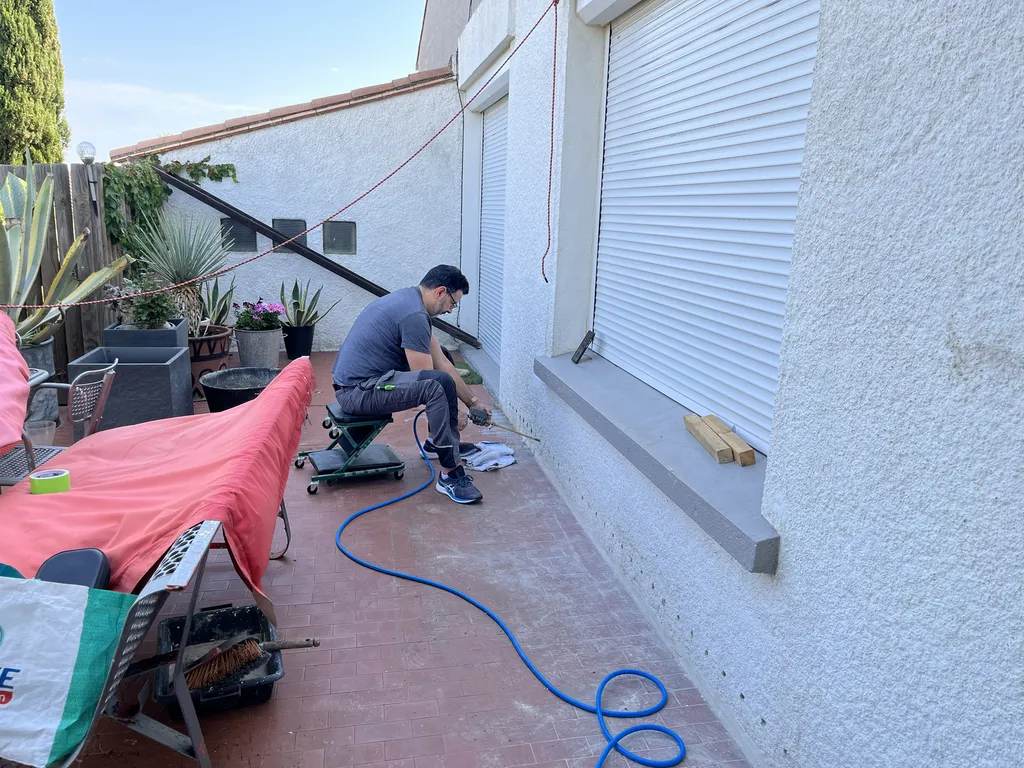 Traitement d'humidité dans les murs comment traiter une maison de 1976 dans l'Aude avec du salpêtre sur les murs.