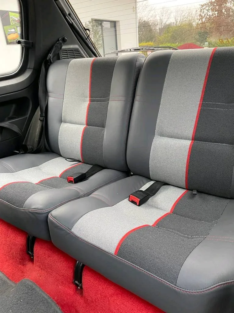 Restaurer les sièges de son véhicule à bordeaux 