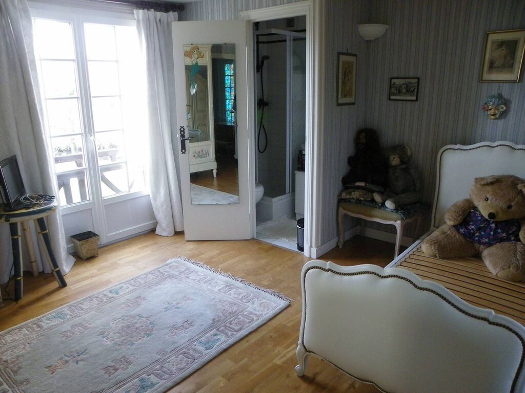 Achetez une maison de caractère proche de la capitale du Pays d'Auge, Calvados, 14100