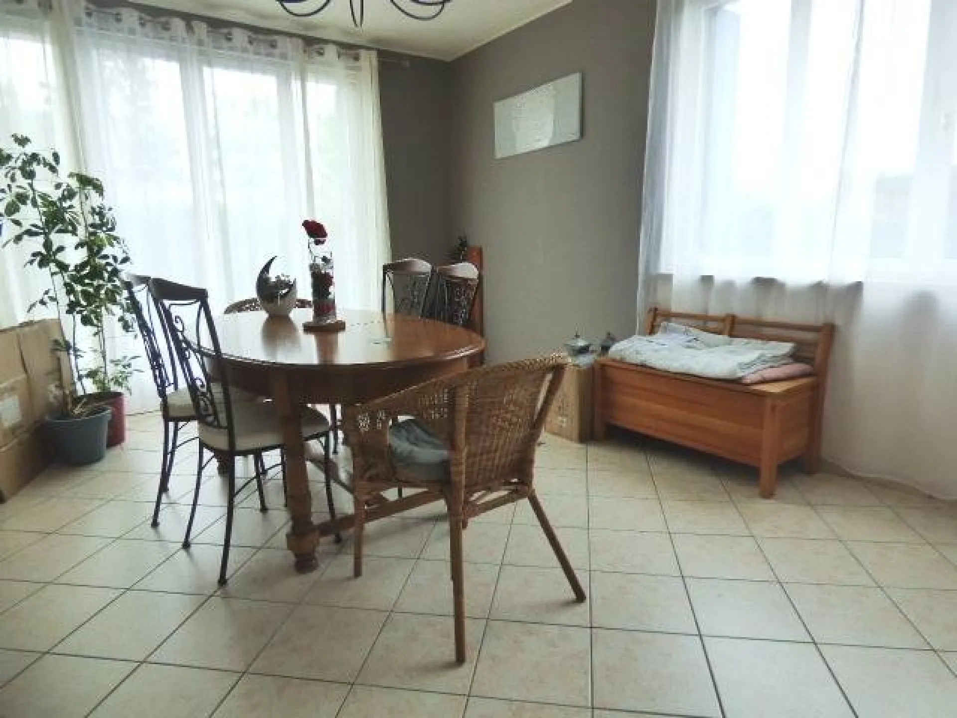 vends maison à étage proche des écoles proche la saussaye 27