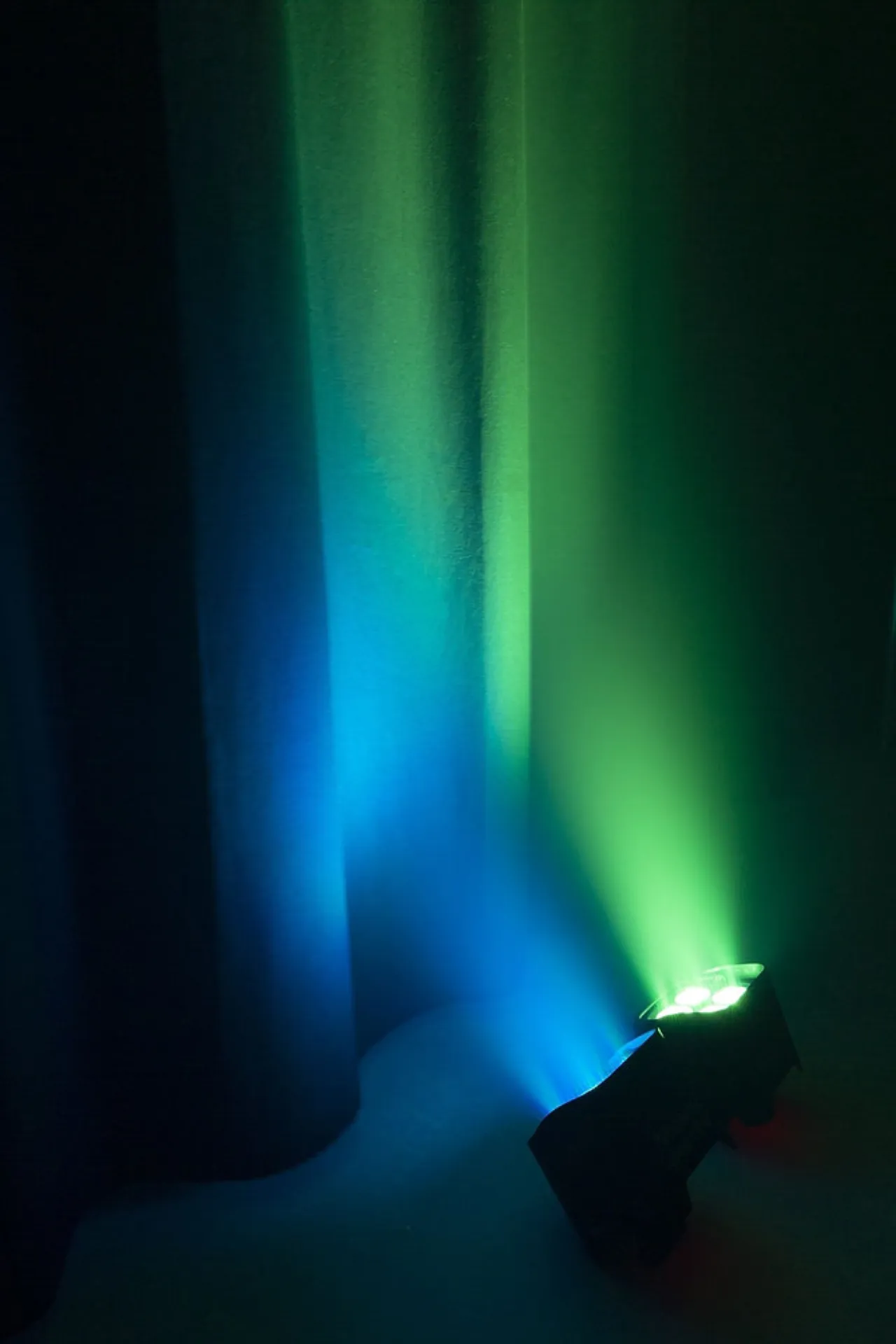 location projecteur leds 48w sur batteries à Toulon dans le var