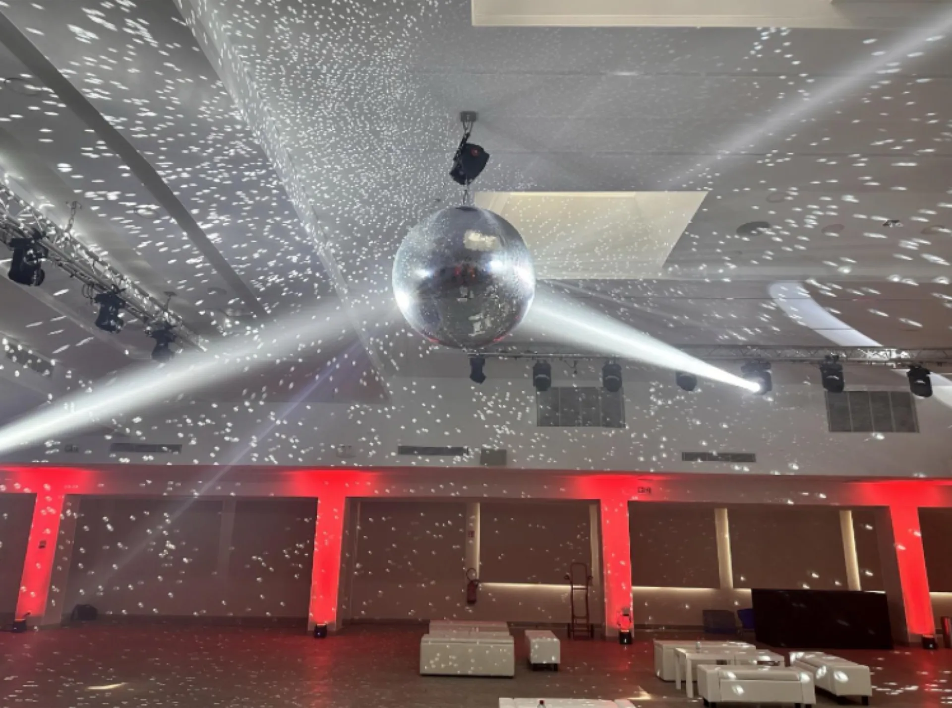 location boule à facettes 1m à saint Tropez dans le var