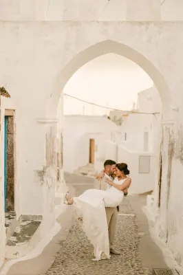 Pure Elegance in Paradise: A Chic Santorini Wedding with Sunset Views and Timeless Beauty on Caldera, Greece