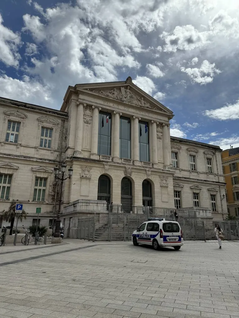 Mainlevée d'une tutelle ou d'une curatelle à Marseille, Aix, Cannes, Grasse, Nice