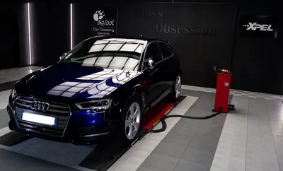 Application du traitement céramique Gtechniq Crystal Serum Ultra sur Audi S3