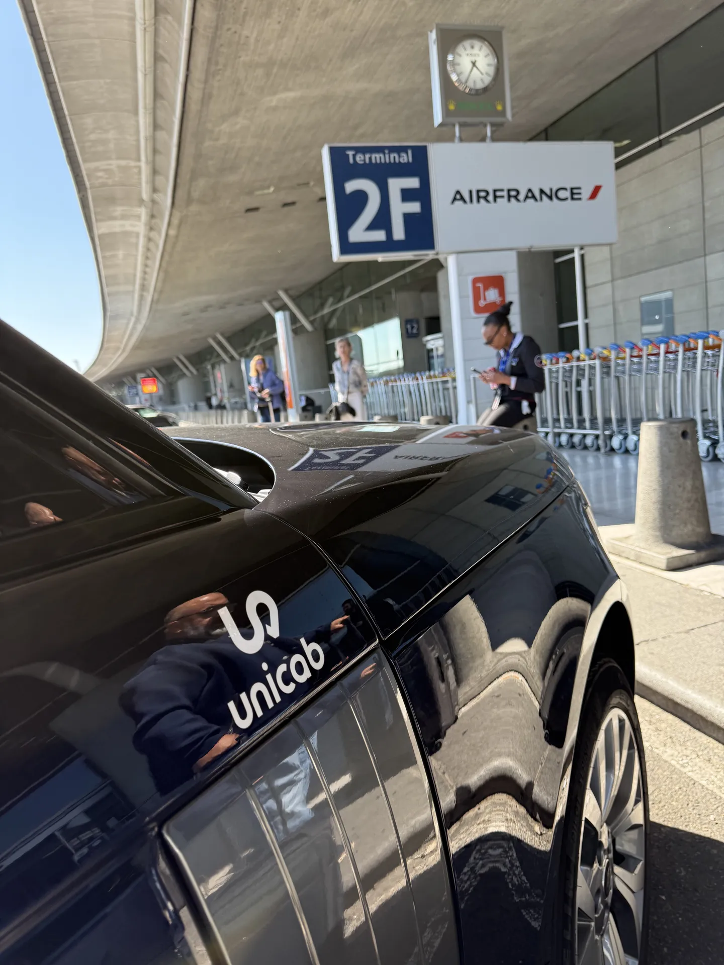 Reservez vos Transferts Aéroport Haut de Gamme vers Paris – CDG, Orly & Tous les Aéroports Parisiens