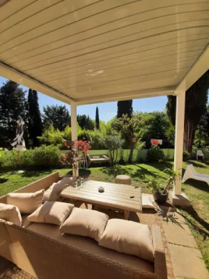 Pergola bioclimatique sur mesure à CANNNES