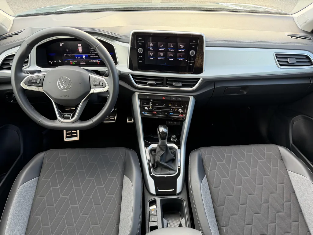 Achat voiture occasion Volkswagen T-Roc Edition GOAL Diesel Automatique près du Havre : profitez d'un SUV premium récent