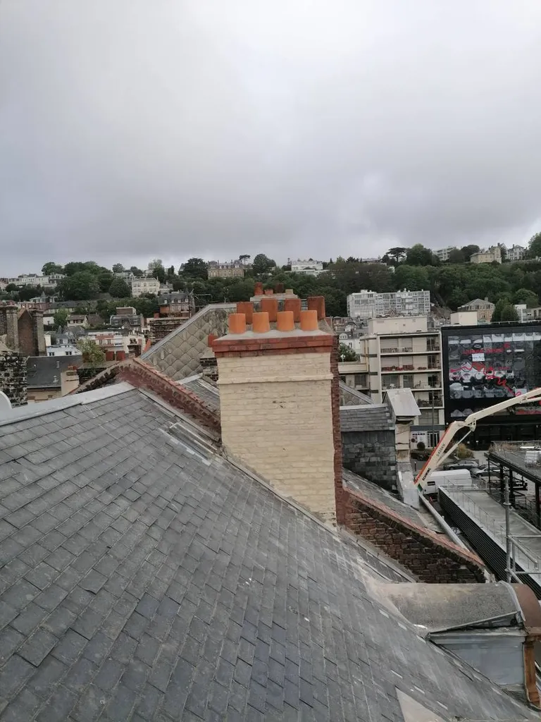 Remise en état d’une toiture au Havre 76 en Normandie