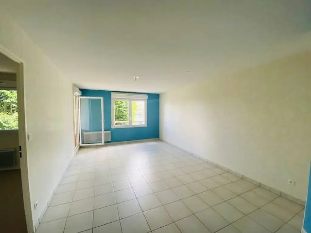 A vendre dans une belle résidence sécurisée appartement de 48 m² sur la commune de CAUDEBEC LES ELBEUF 76410