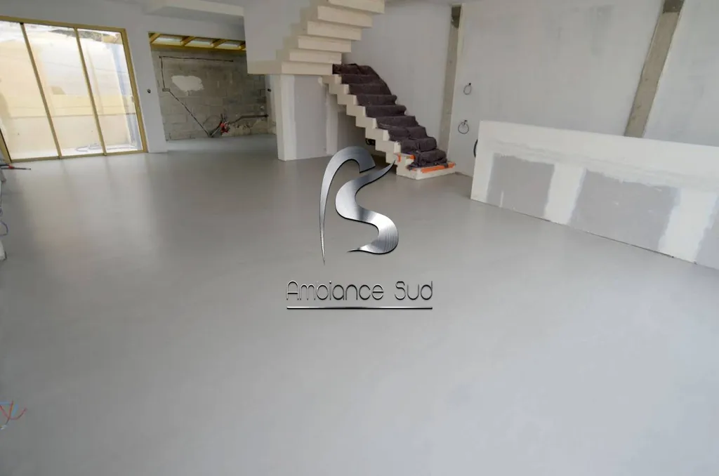 AMBIANCE SUD BETON CIRE COULE