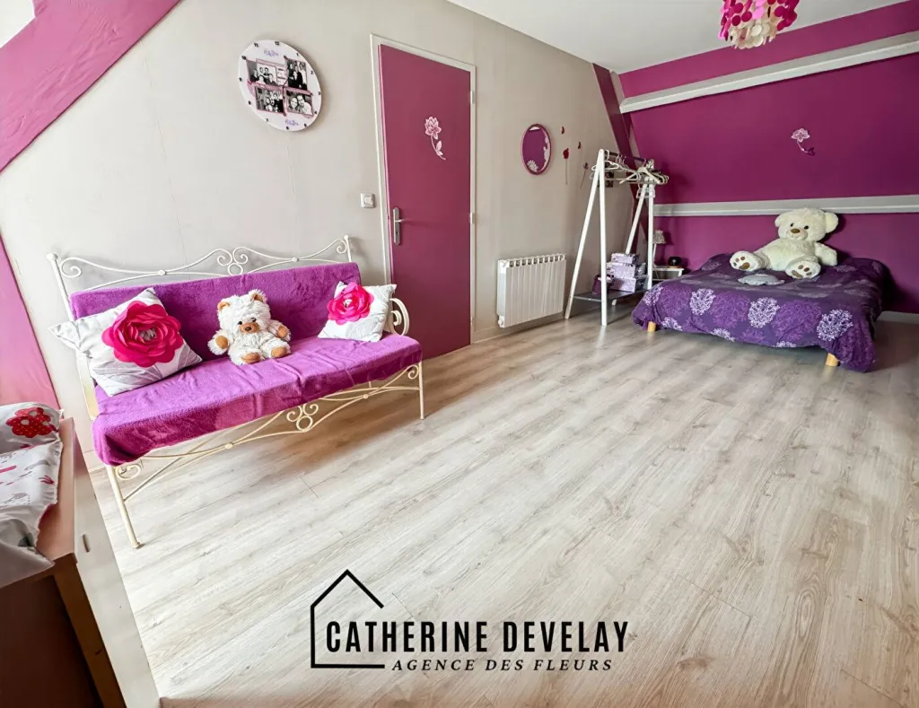 A acheter, maison de 164 m² édifiée sur 1200 m² de terrain sur la commune de SAINT PIERRE DU BOSGUERARD 27370