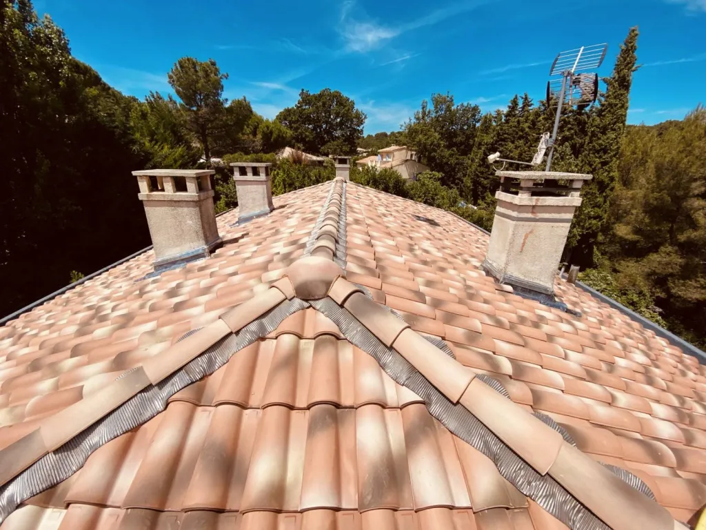 couvreur pour toiture venelles 13770