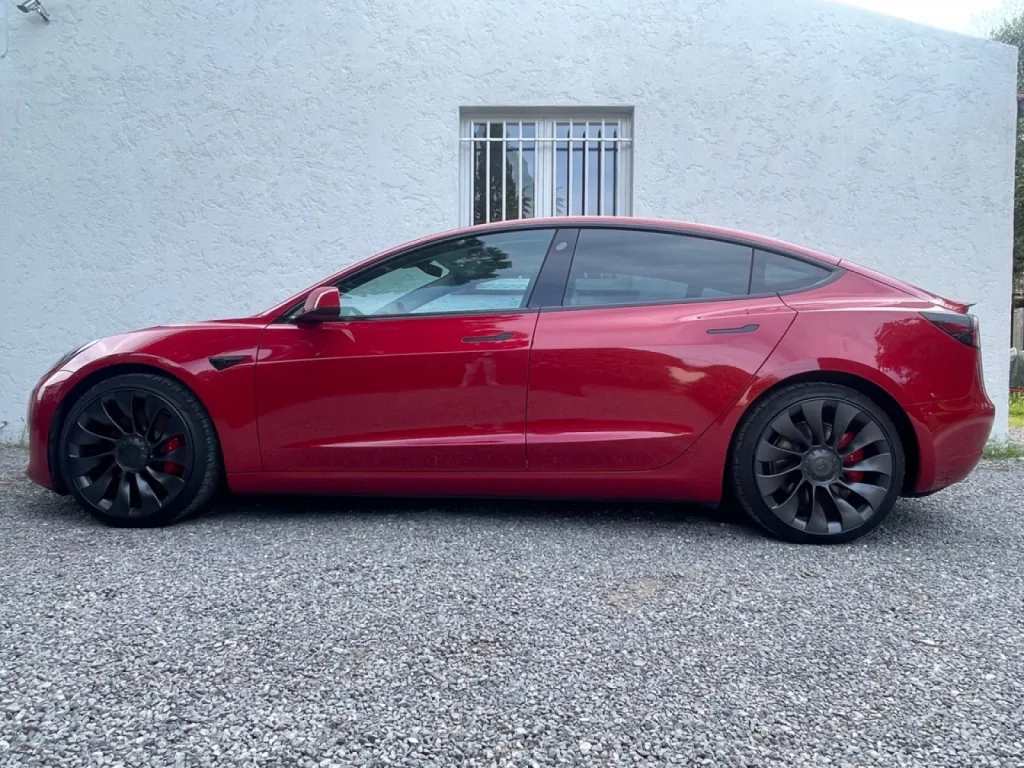 Vitres teintées Tesla Model 3 Antibes Cannes et Monaco