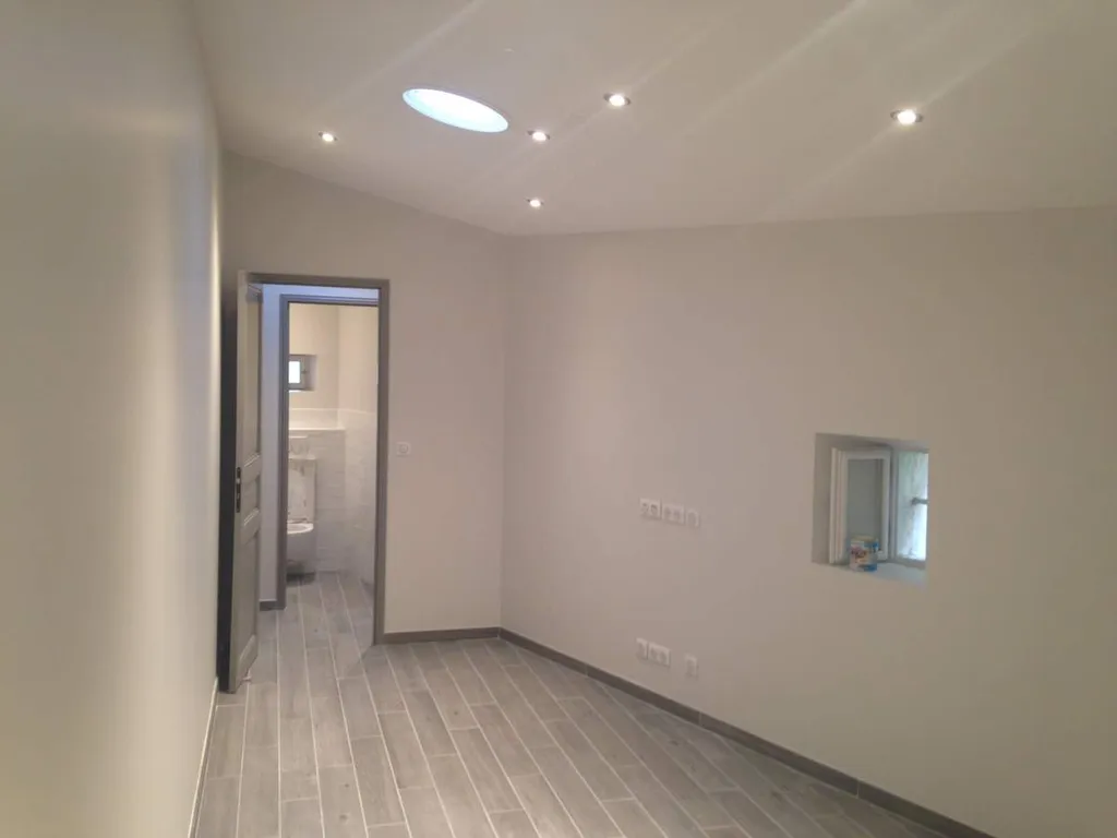 Rénovation d'un pavillon en bureaux professionnels à Salon de Provence dans les Bouches du Rhône