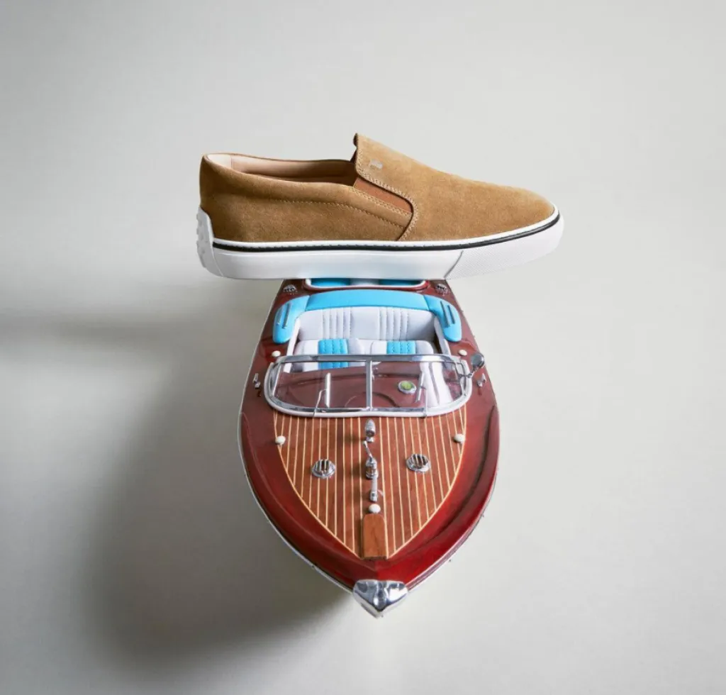 Les Collections Tod's chaussures et accessoires chez Sacha Mode à Ménerbes.