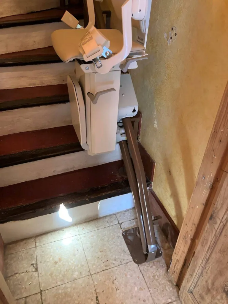 départ court d'un OTOLIFT TWO dans un espace réduit