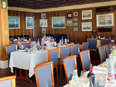 manger dans un salon lehavre76