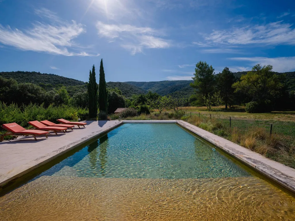 Un lieu enchanteur en Zone Natura 2000, Mas sur plus de 5,5 hectares avec vues sur le Mont Ventoux
