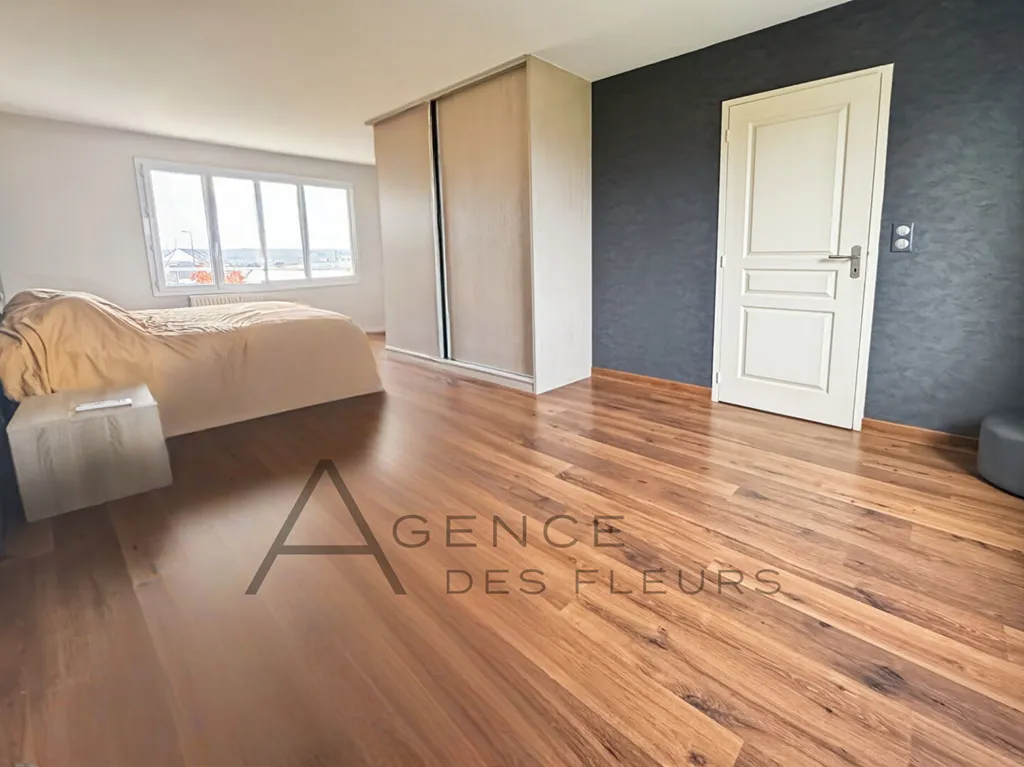 À vendre, maison d'habitation de 123 m² sur un terrain de 1025 m² situé à Saint-Aubin-les-Elbeuf 76410