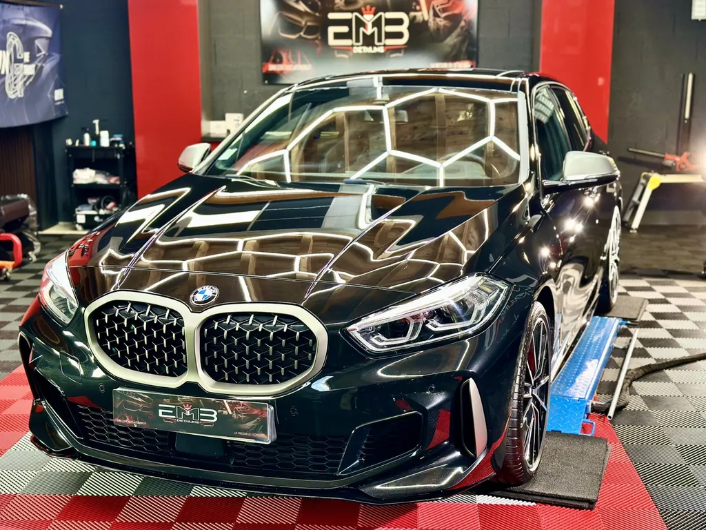 centre de DETAILING traitement céramique contre les micros rayures BMW 135 vaugneray 