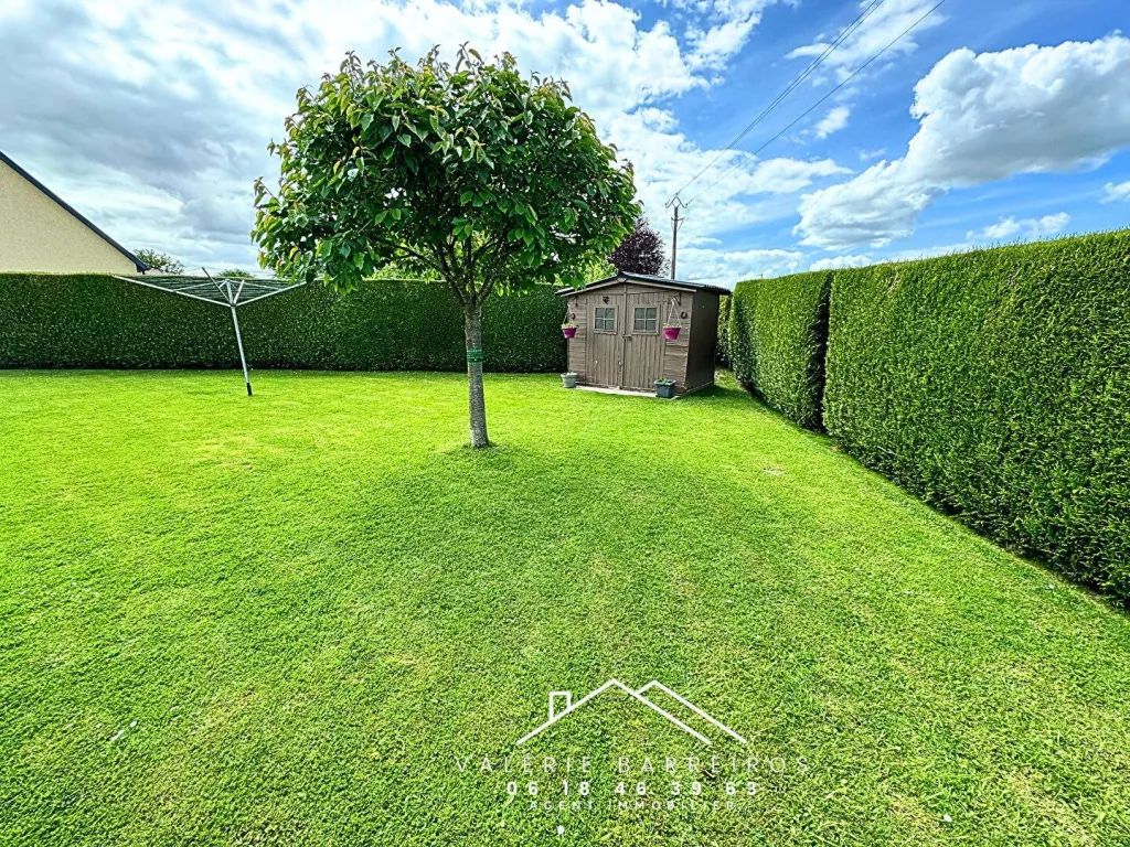 A vendre pavillon de 116 m² habitables édifiée sur 650 m² de terrain sur la commune de LA SAUSSAYE