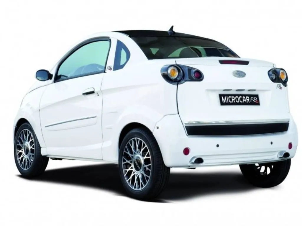 Les nouvelles voitures sans permis Microcar au Salon de l'automobile 2012/2013  à Toulon dans le Var 83