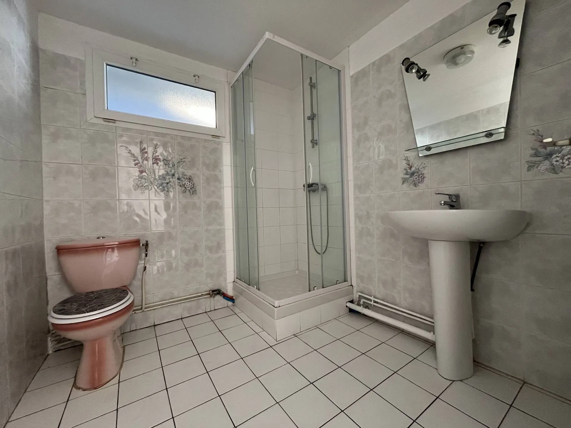 Ensemble immobilier, à vendre, en centre-ville du Trait - Idéal investisseurs !