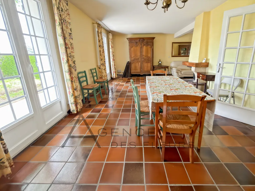 A vendre maison de 106 m² édifiée sur 1047 m² de terrain sur la commune de SAINT-PIERRE-LES-ELBEUF 76320