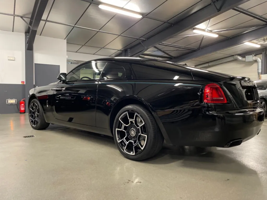 Polish Rolls Royce a Monaco par Riviera Detailing spécialiste de l’esthétique automobile sur la Côte d’Azur.