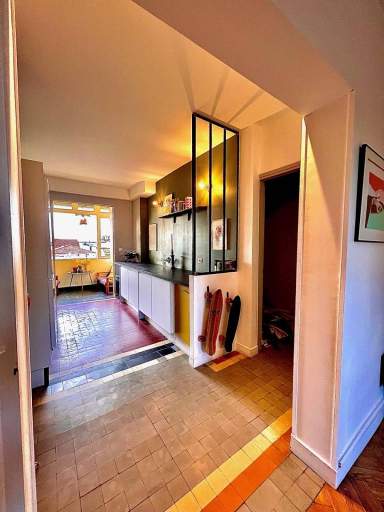 Ravissant appartement T3 rénové immeuble ancien Bordeaux Bacalan - Cité du vin 