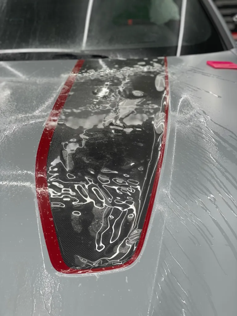 Pose d'un film de protection PPF XPEL Mat sur une BMW M4 CSL à Nice dans les Alpes Maritimes