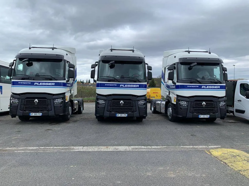 tdc-covering-automobile-plessier-camions-transport